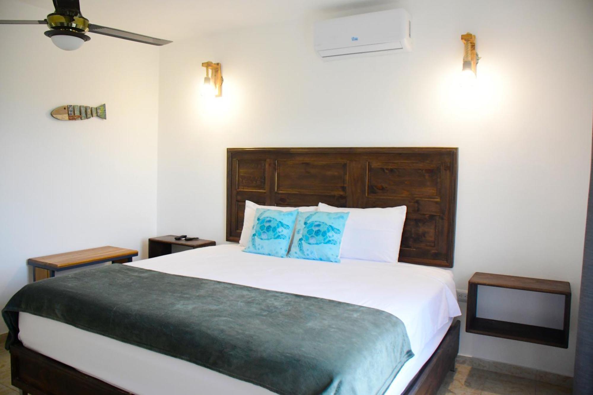 Hostal Marina Samana Exterior photo
